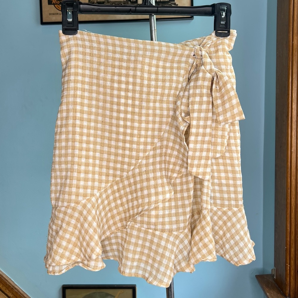 Women's Beige Gingham Ruffle Wrap Skirt